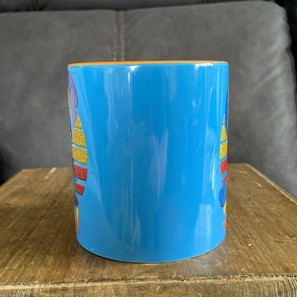 Disney “Stitch” 20 FL Oz Mug Blue exterior with Orange Interior (10) - Picture 4 of 6